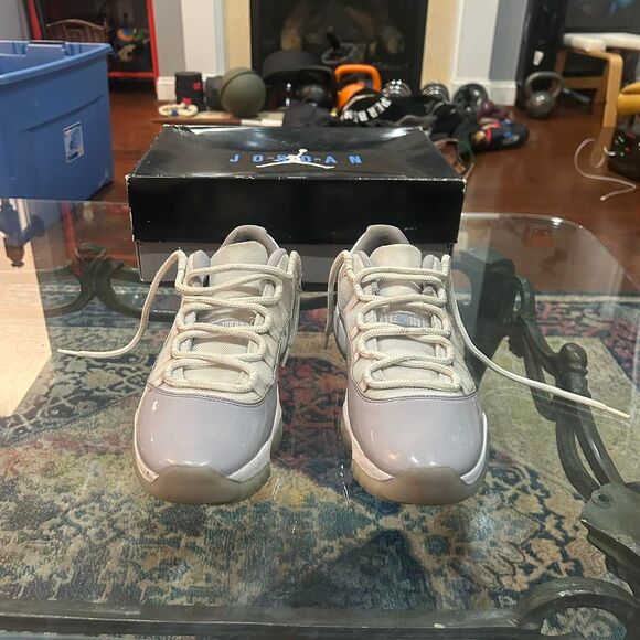 Jordan Men's Grey and Cream Trainers - Picture 4 of 8